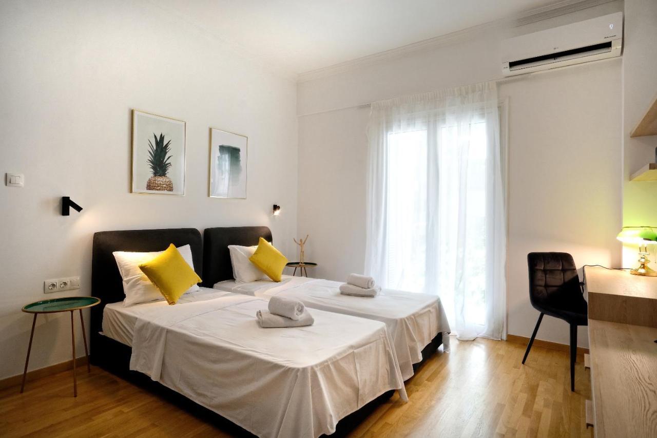 Elegant Big In Center With Balcony Apartment *