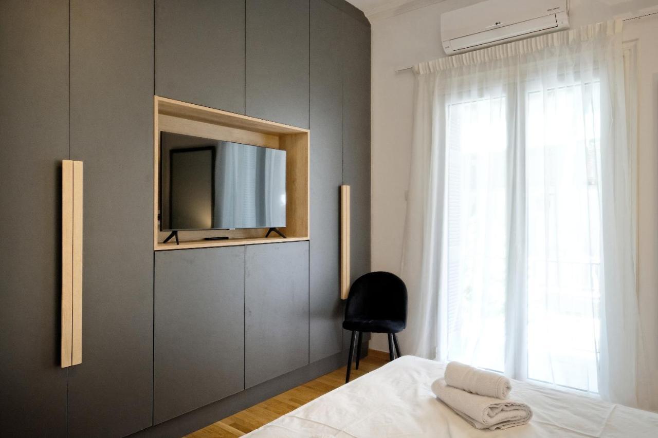 Elegant Big In Center With Balcony Athens