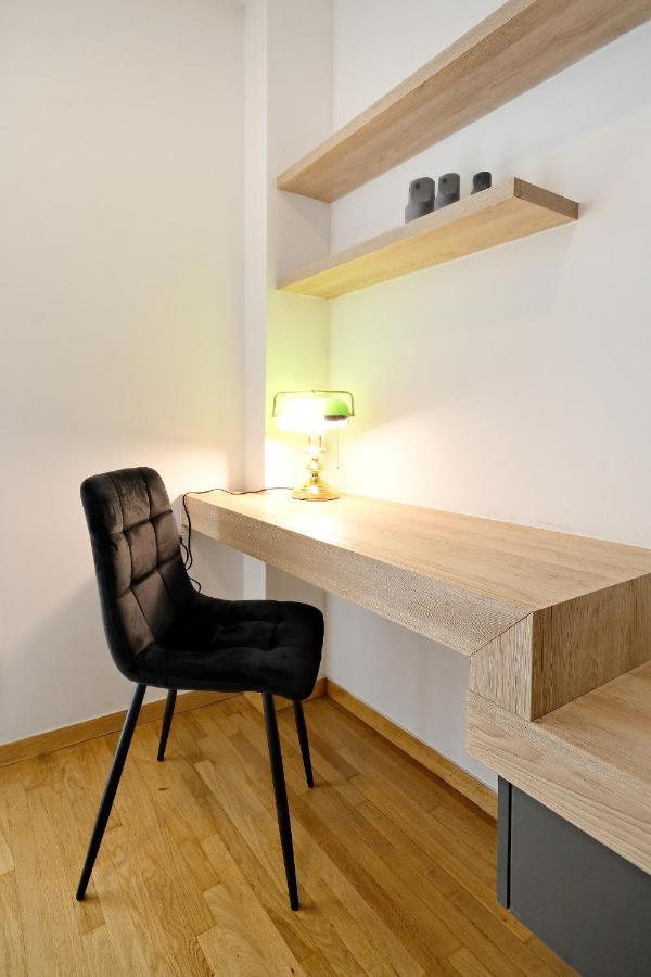 Apartment Elegant Big In Center With Balcony Athens